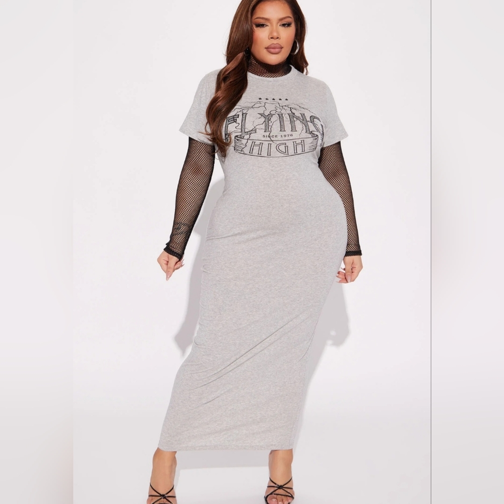 Long *tall girl friendly* EXQUISITE T-shirt Dress